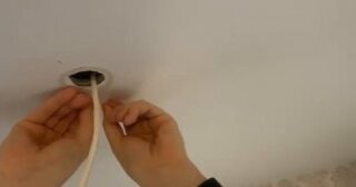 Установка люстры в Тихвине в октябре