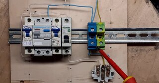 Установка устройства защитного отключения в Тихвине в октябре