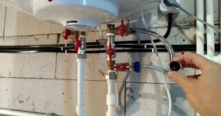 Установка накопительного водонагревателя в Тихвине в октябре